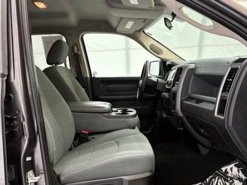 Used 2017 RAM 1500 ST w/ SXT Appearance Group AWD/4WD image 19
