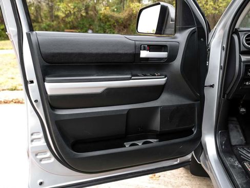 Used 2018 Toyota Tundra SR5 image 38