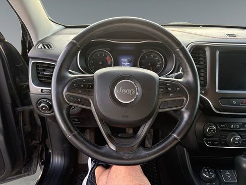 Used 2019 Jeep Cherokee Trailhawk w/ Comfort/Convenience Group image 12