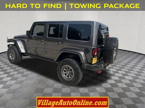 Used 2016 Jeep Wrangler Unlimited Rubicon AWD/4WD image 2