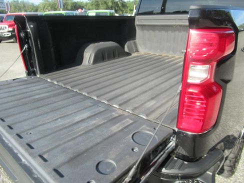 Used 2022 Chevrolet Silverado 1500 Custom AWD/4WD image 29