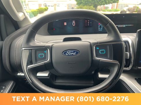 Used 2025 Ford Expedition Max Platinum AWD/4WD image 18