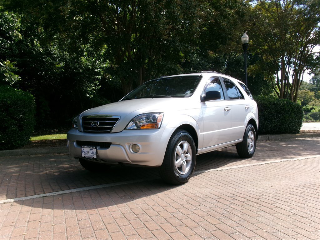 Used 2008 Kia Sorento 2WD image 1