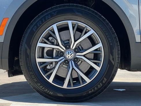 Used 2021 Volkswagen Tiguan S image 52