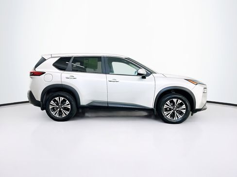 Used 2023 Nissan Rogue SV image 10