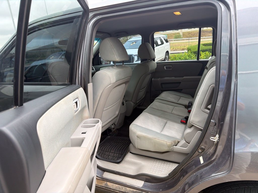 Used 2015 Honda Pilot LX image 9