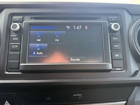 Used 2019 Toyota Tacoma SR w/ SX Package image 14