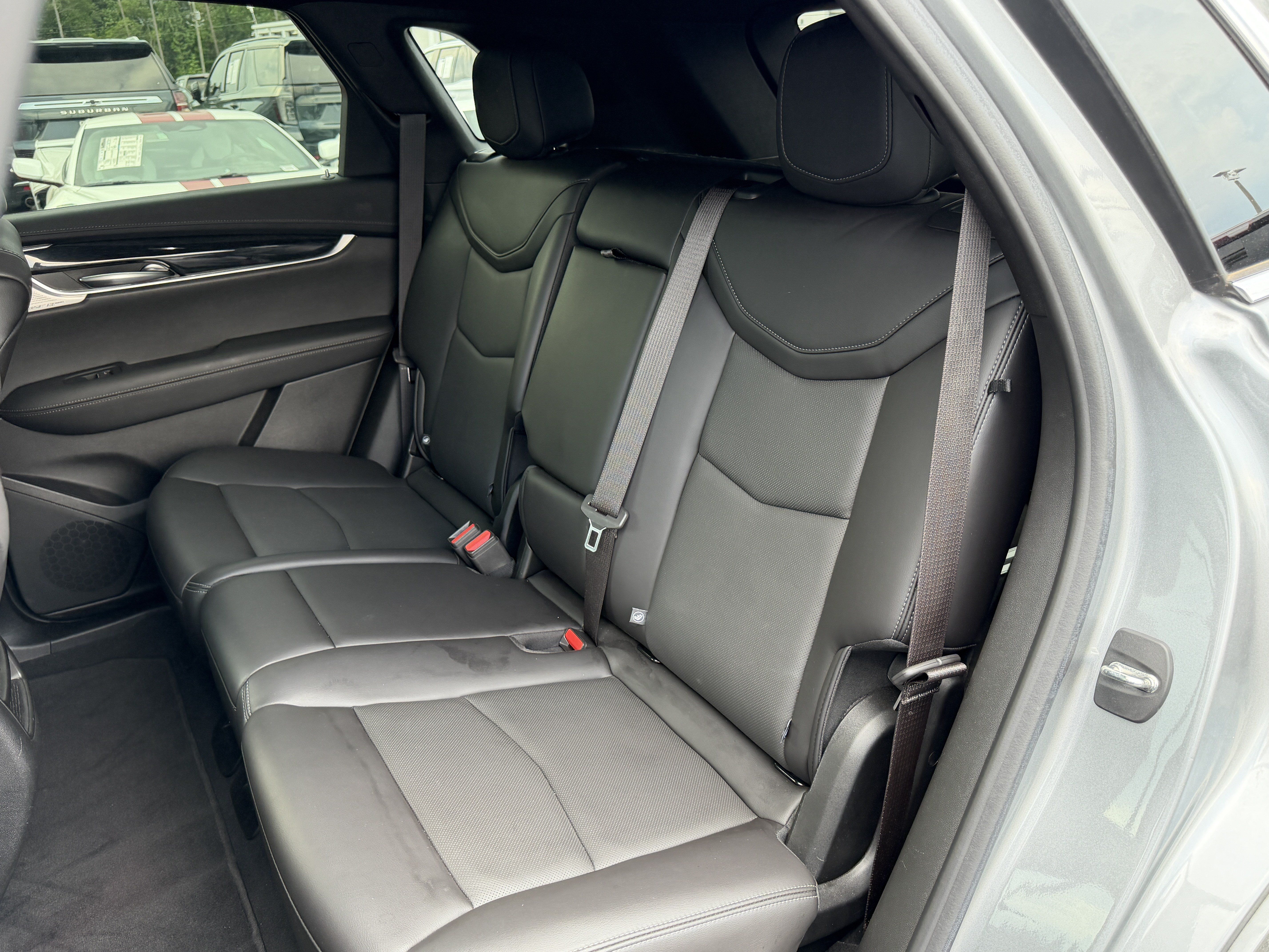Used 2024 Cadillac XT5 Premium Luxury w/ Technology Package AWD/4WD image 32