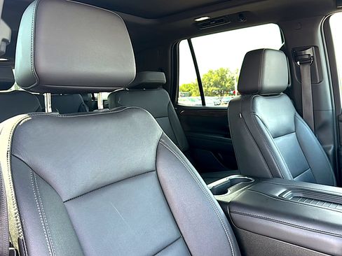 Used 2023 Chevrolet Tahoe Z71 w/ Luxury Package AWD/4WD image 27