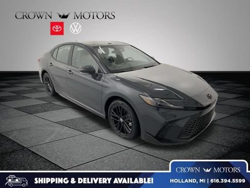 Used 2026 Toyota Camry SE AWD/4WD image 1