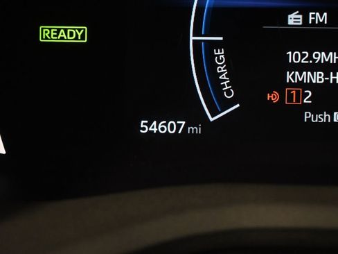 Used 2025 Toyota Camry LE w/ Convenience Package image 26