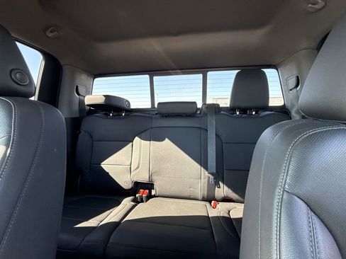 Certified 2022 GMC Sierra 2500 SLT w/ SLT Preferred Package image 11