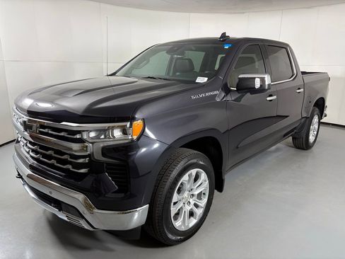 Used 2023 Chevrolet Silverado 1500 LTZ image 5