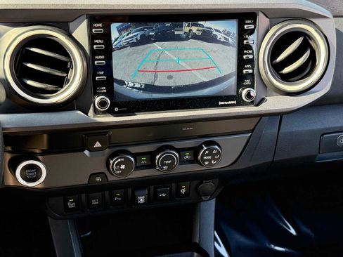 Used 2020 Toyota Tacoma TRD Off-Road w/ Technology Package RWD image 24