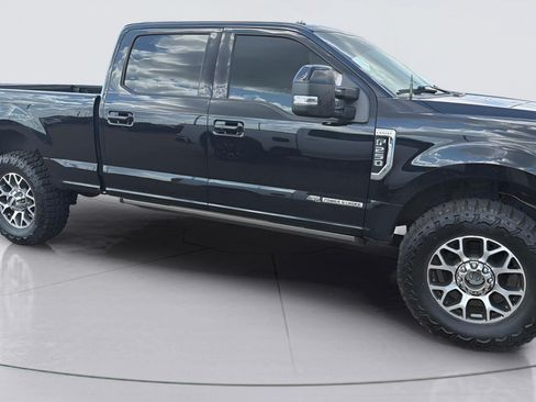 Used 2020 Ford F250 Lariat w/ Lariat Ultimate Package AWD/4WD image 4