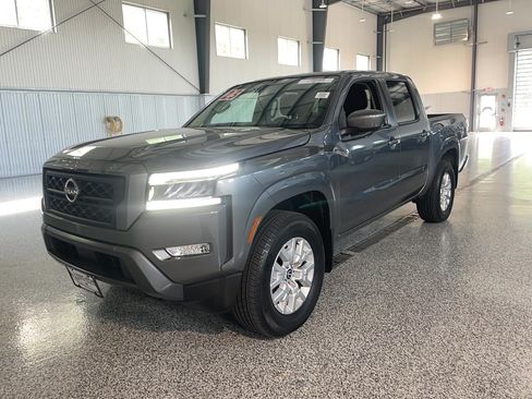 Used 2023 Nissan Frontier SV w/ SV Premium Package AWD/4WD image 3