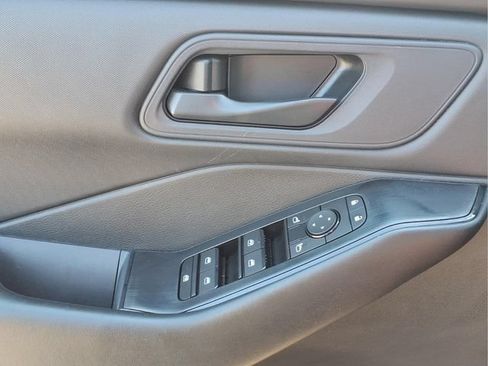 Used 2024 Nissan Rogue S FWD image 16