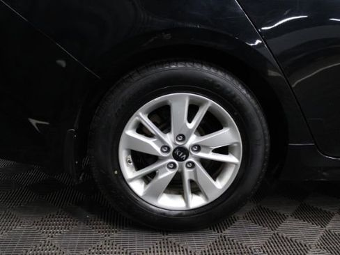 Used 2016 Kia Optima LX image 5