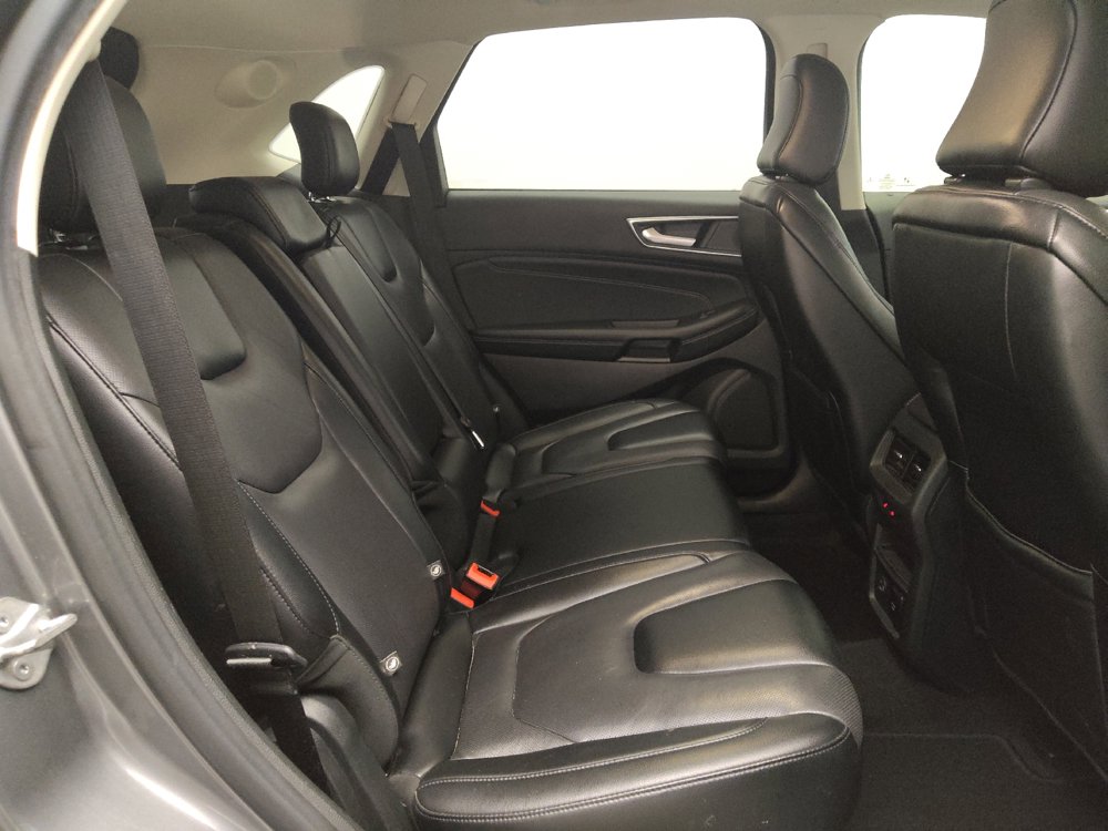 Used 2022 Ford Edge Titanium w/ Equipment Group 301A AWD/4WD image 19