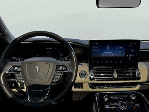 Used 2023 Lincoln Navigator Reserve RWD image 29