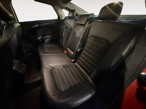 Used 2018 Ford Fusion SE w/ Equipment Group 601A image 14