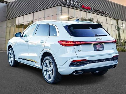 New 2025 Audi Q5 Prestige image 2