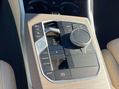 Used 2025 BMW 430i Coupe w/ Premium Package image 19