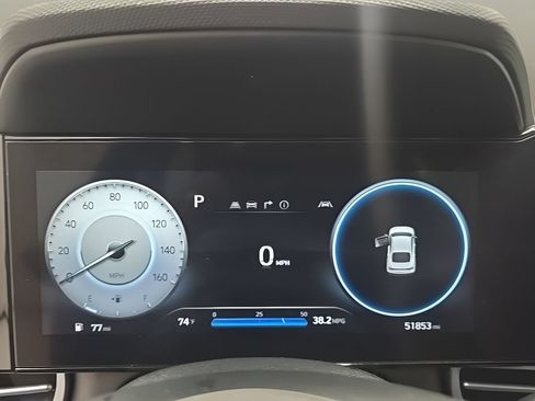Certified 2025 Hyundai Elantra Limited FWD image 37