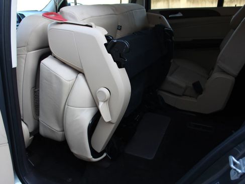 Used 2017 Mercedes-Benz GLS 450 4MATIC image 15