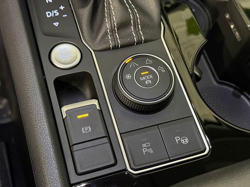 Used 2021 Volkswagen Atlas SEL Premium AWD/4WD image 38