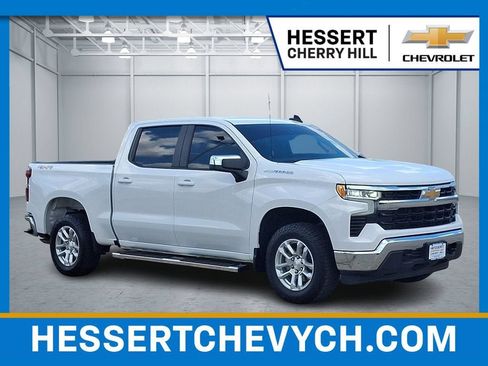 Certified 2024 Chevrolet Silverado 1500 LT AWD/4WD image 1