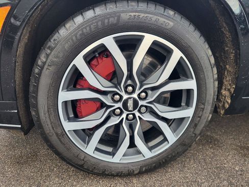 Used 2024 Cadillac XT6 Sport image 15