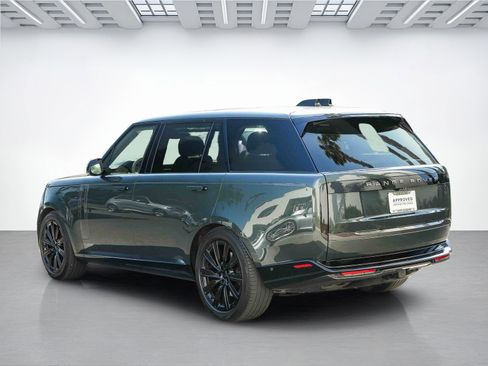 Certified 2023 Land Rover Range Rover Long Wheelbase SE AWD/4WD image 8