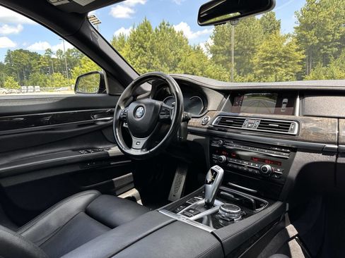 Used 2015 BMW 740Li xDrive image 12