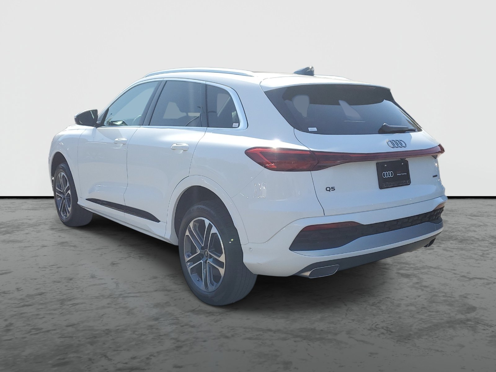 New 2026 Audi Q5 Premium AWD/4WD image 3