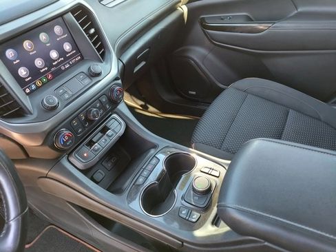Used 2020 GMC Acadia AT4 image 29