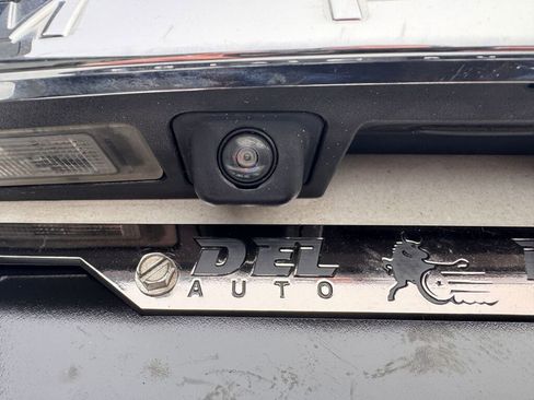 Used 2018 Chevrolet Impala LT image 21