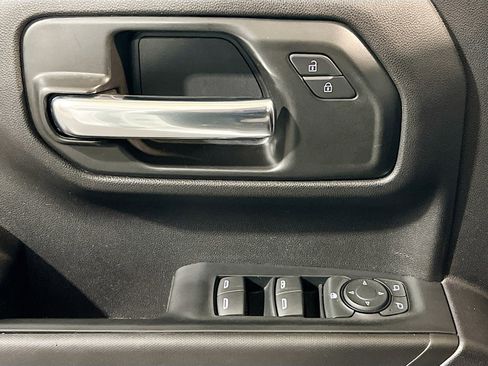 Used 2024 Chevrolet Silverado 1500 Custom image 13