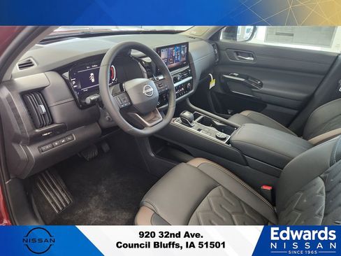 New 2026 Nissan Pathfinder Platinum w/ Cargo Package AWD/4WD image 22