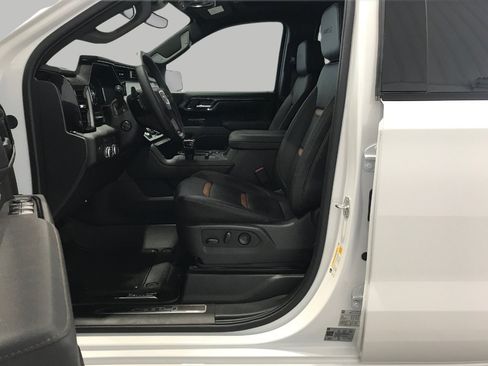 Used 2026 GMC Sierra 1500 AT4 w/ AT4 Premium Package AWD/4WD image 9