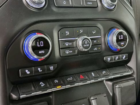 Used 2021 GMC Sierra 1500 AT4 image 18