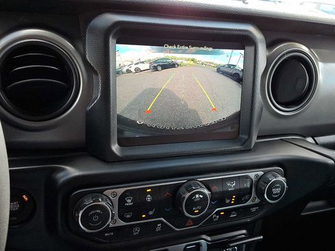 Used 2023 Jeep Wrangler Unlimited Sport AWD/4WD image 19