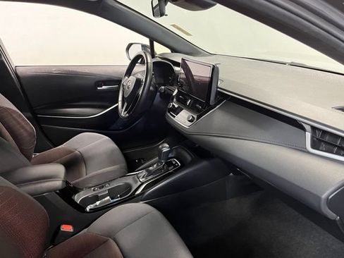 Used 2025 Toyota Corolla SE FWD image 11