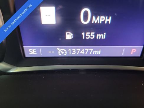 Used 2020 GMC Acadia SLT w/ LPO, Floor Liner Package FWD image 16