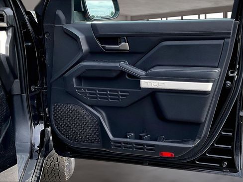 Used 2024 Toyota Tacoma TRD Off-Road image 29