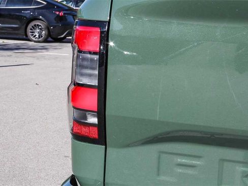 Used 2023 Nissan Frontier SV w/ Technology Package image 11