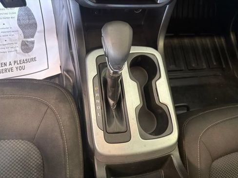 Used 2022 Chevrolet Colorado LT w/ Fleet Safety Package RWD image 15