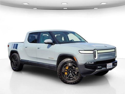 Used 2022 Rivian R1T Launch Edition AWD/4WD image 2