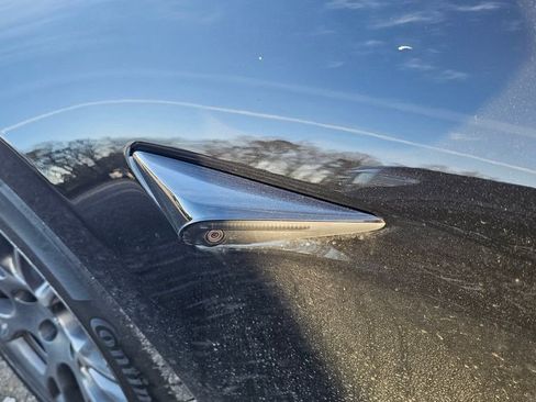 Used 2022 Tesla Model S image 9