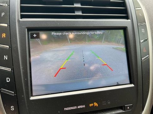 Used 2017 Lincoln MKC Select w/ Select Plus Package FWD image 28